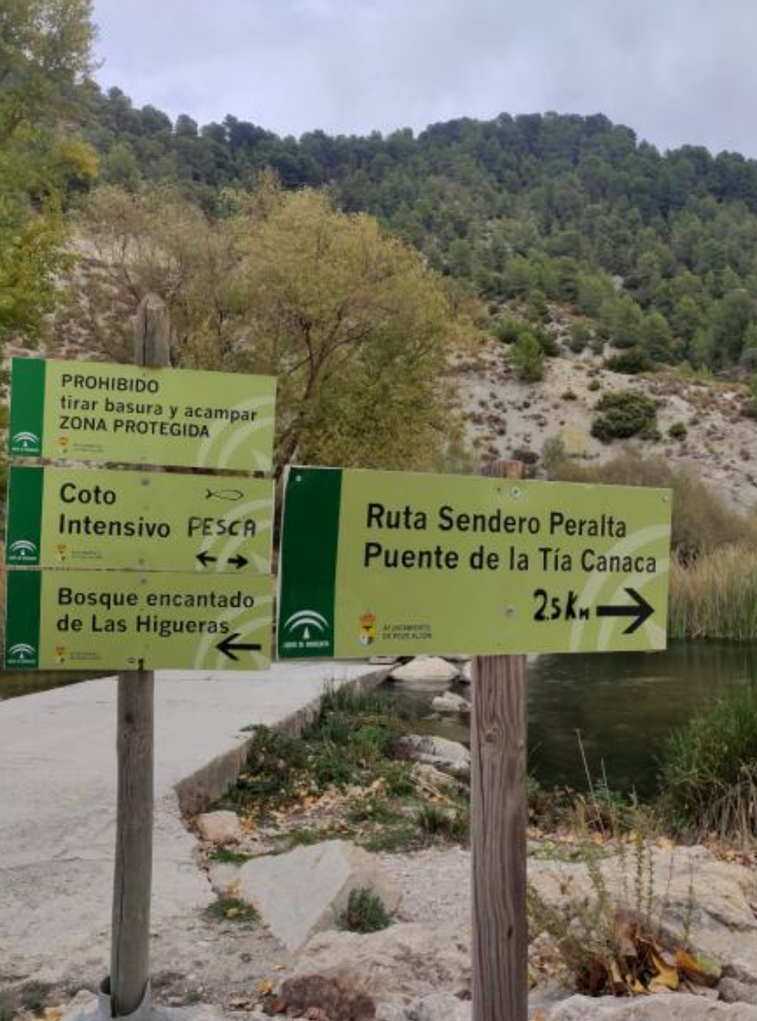 Carteles de ruta Señales informativas de transito en ruta Peralta
